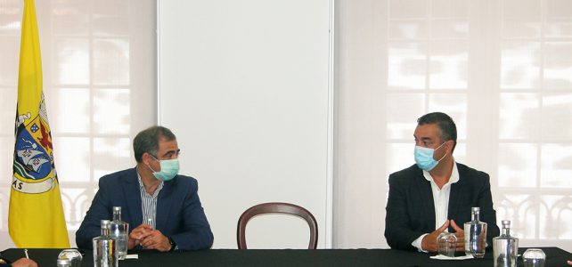 PRESIDENTE MUNICÍPIO RECEBE LÍDER DO PSD AÇORES PARA APRESENTAÇÃO DE CUMPRIMENTOS PRESIDENTE MUNICÍPIO RECEBE LÍDER DO PSD AÇORES PARA APRESENTAÇÃO DE CUMPRIMENTOS