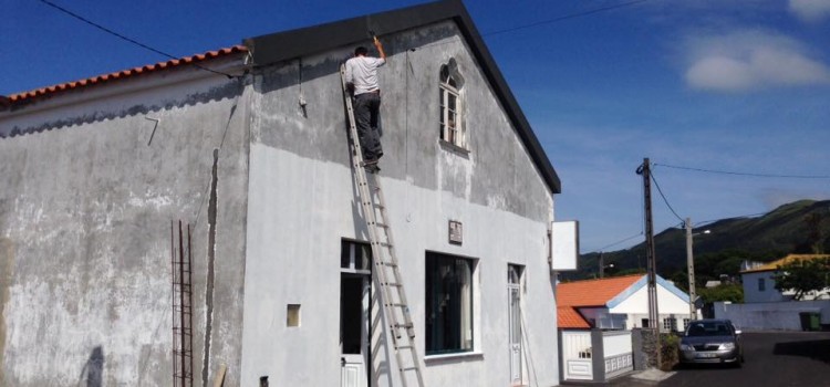 MUNICÍPIO DE VELAS APOIA COOPERATIVA DE ARTESANATO SENHORA DA ENCARNAÇÃO NA REABILITAÇÃO DO SEU EDIFICADO