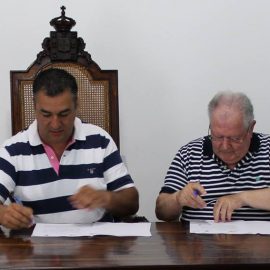 MUNICÍPIO DE VELAS ASSINA PROTOCOLO DE COOPERAÇÃO COM SANTA CASA DA MISERICÓRDIA DA VILA DAS VELAS MUNICÍPIO DE VELAS ASSINA PROTOCOLO DE COOPERAÇÃO COM SANTA CASA DA MISERICÓRDIA DA VILA DAS VELAS