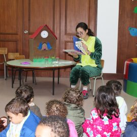BIBLIOTECA MUNICIPAL DE VELAS CELEBRA DIA NACIONAL DO PIJAMA
