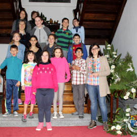 TURMA UNECA DA ESCOLA BÁSICA E SECUNDÁRIA DAS VELAS FAZ VISITA DE NATAL AO MUNICÍPIO DE VELAS
