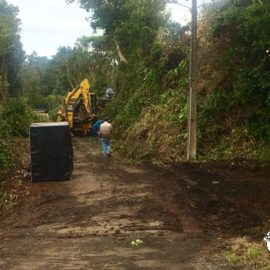 LIMPEZA DE BERMAS NO CAMINHO DE BAIXO EM SANTO ANTÓNIO
