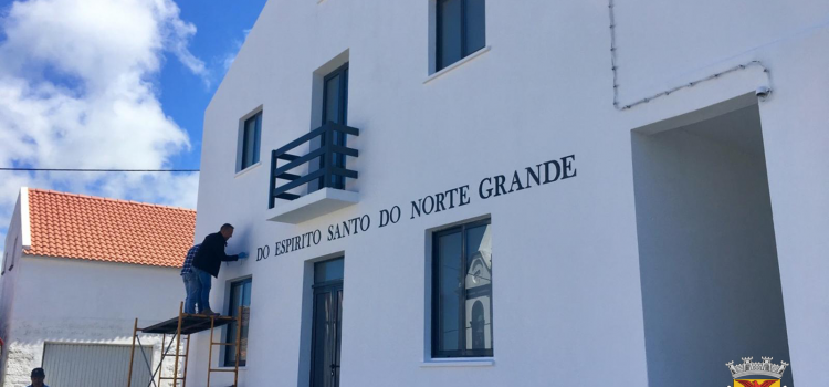 OBRAS DE MELHORAMENTO NA CASA DO ESPÍRITO SANTO DO NORTE GRANDE