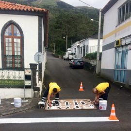 MUNICÍPIO MELHORA SINALIZAÇÃO DE TRÂNSITO NA FREGUESIA DA URZELINA