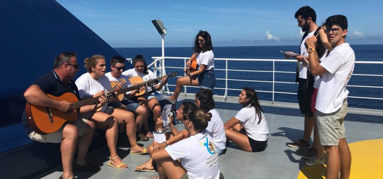 GRUPO DE JOVENS MENSAGEIROS DA PALAVRA EM VIAGEM À GRACIOSA GRUPO DE JOVENS MENSAGEIROS DA PALAVRA EM VIAGEM À GRACIOSA