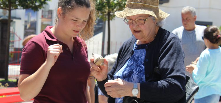 MUNICÍPIO E ASSOCIAÇÃO CULTURAL DAS VELAS COMEMORAM DIA DOS AVÓS