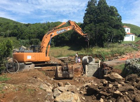 OBRA DO AQUEDUTO POÇO NOVO EM ROSAIS OBRA DO AQUEDUTO POÇO NOVO EM ROSAIS