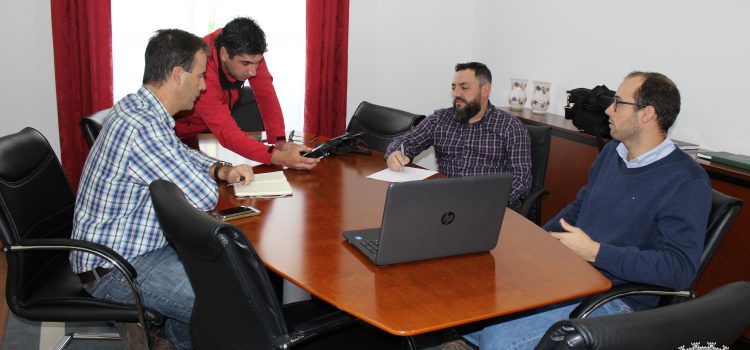 REPRESENTANTES DO SERVIÇO REGIONAL DE PROTEÇÃO CIVIL E BOMBEIROS DOS AÇORES VISITAM O MUNICÍPIO REPRESENTANTES DO SERVIÇO REGIONAL DE PROTEÇÃO CIVIL E BOMBEIROS DOS AÇORES VISITAM O MUNICÍPIO