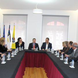 COMISSÃO DE TRABALHO E SEGURANÇA SOCIAL DA ASSEMBLEIA DA REPÚBLICA APRESENTAM CUMPRIMENTOS AO MUNICÍPIO