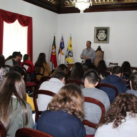 ALUNOS DA EBS DAS VELAS VISITAM EDIFÍCIO DOS PAÇOS DO CONCELHO