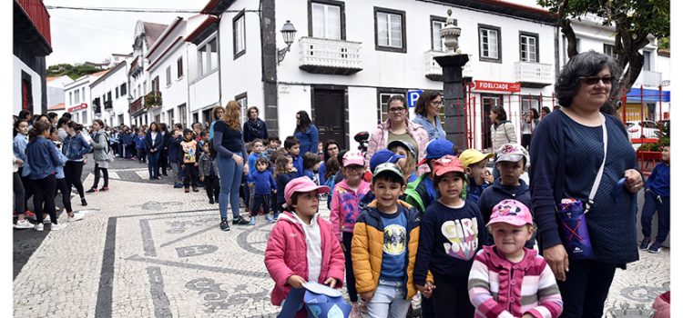 MÊS DA PREVENÇÃO CONTRA OS MAUS TRATOS INFANTIS PROMOVIDO PELA CPCJ DAS VELAS EM PARCERIA COM O MUNICÍPIO “CAMINHADA PELOS BONS TRATOS COM DANÇA”