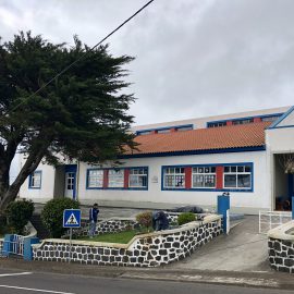 EDIFÍCIO DA ESCOLA PRIMARIA DA BEIRA, RECEBE NOVAS VEDAÇÕES