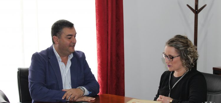 MUNICÍPIO DE VELAS RECEBE APRESENTAÇÃO DE CUMPRIMENTOS PELA ASSOCIAÇÃO PORTUGUESA DE APOIO À VITIMA (APAV)
