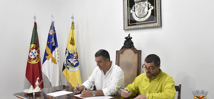 MUNICÍPIO DE VELAS ASSINA PROTOCOLO COM ASSOCIAÇÃO DE AMIGOS PARA A DIVULGAÇÃO DAS TRADIÇÕES DA ILHA DE SÃO JORGE