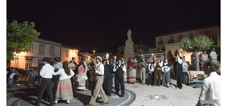 ANIMAÇÃO DE RUA COM O GRUPO ETNOGRÁFICO DA BEIRA ANIMAÇÃO DE RUA COM O GRUPO ETNOGRÁFICO DA BEIRA