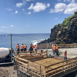 CONCLUSÃO OBRA EDIFÍCIO DE APOIO ZONA BALNEAR DOS PORTINHOS DA QUEIMADA