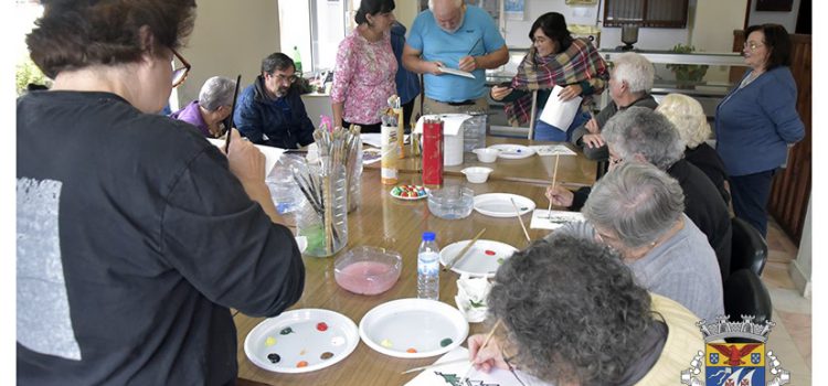 MUNICÍPIO DESENVOLVE WORKSHOP DE PINTURA NO PLANO DE ATIVIDADES DA ÁREA SOCIAL