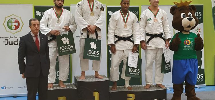 ATLETA DO JUDO CLUBE SÃO JORGE  SAGRA-SE CAMPEÃO NACIONAL