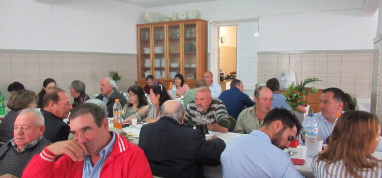 MUNICÍPIO DE VELAS MARCA PRESENÇA NO ALMOÇO DE NATAL COM OS IDOSOS DO NORTE GRANDE MUNICÍPIO DE VELAS MARCA PRESENÇA NO ALMOÇO DE NATAL COM OS IDOSOS DO NORTE GRANDE