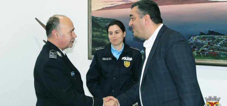 LUIS SILVEIRA RECEBE NOVO COMANDANTE REGIONAL DA PSP NOS PAÇOS DO MUNICÍPIO