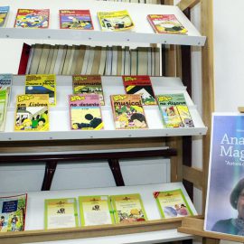 ASSINALA-SE HOJE O DIA DO LIVRO PORTUGUÊS