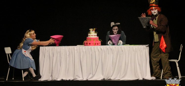ASSINALA-SE HOJE O DIA MUNDIAL DO TEATRO