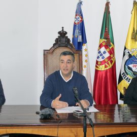 MUNICÍPIO REFORÇA MEDIDAS DE APOIO PARA MITIGAR IMPACTO NEGATIVO DA COVID-19 A FAMÍLIAS, INSTITUIÇÕES E SETOR EMPRESARIAL LOCAL