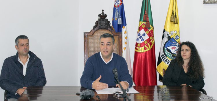 MUNICÍPIO REFORÇA MEDIDAS DE APOIO PARA MITIGAR IMPACTO NEGATIVO DA COVID-19 A FAMÍLIAS, INSTITUIÇÕES E SETOR EMPRESARIAL LOCAL MUNICÍPIO REFORÇA MEDIDAS DE APOIO PARA MITIGAR IMPACTO NEGATIVO DA COVID-19 A FAMÍLIAS, INSTITUIÇÕES E SETOR EMPRESARIAL LOCAL