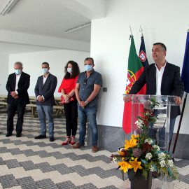 INAUGURADO EDIFÍCIO DE APOIO À ZONA DE BANHOS DO PORTINHO DA QUEIMADA