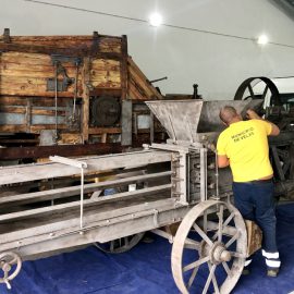 RECUPERAÇÃO DE ANTIGA ENFARDADEIRA
