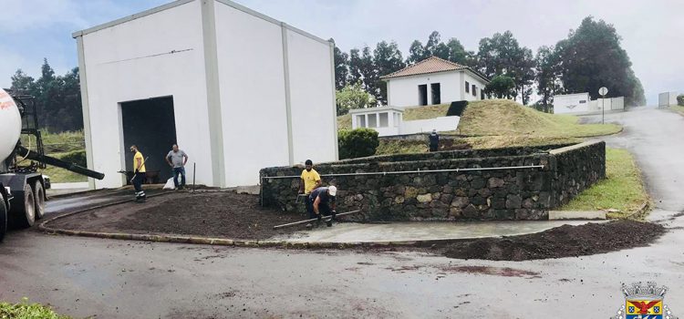 PISTA DE MOTOCROS COM ZONA DE LAVAGEM