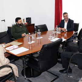 LUÍS SILVEIRA RECEBE PRESIDENTE DA CÂMARA DO COMÉRCIO DE ANGRA DO HEROÍSMO