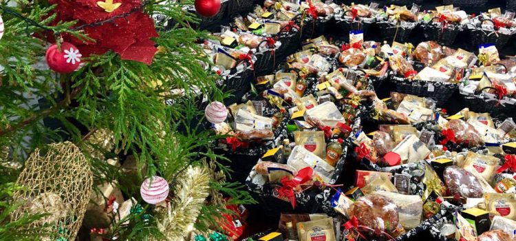 MUNICÍPIO ENTREGA CABAZ DE NATAL AOS SEUS COLABORADORES