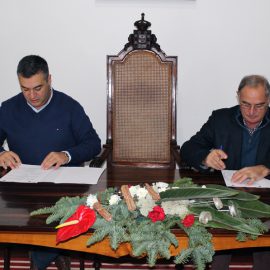 PROTOCOLO ENTRE MUNICÍPIO E A ASSOCIAÇÃO HUMANITÁRIA DOS BOMBEIROS VOLUNTÁRIOS DE VELAS