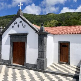 MUNICÍPIO REABILITOU A ERMIDA DE SÃO VICENTE, NO LUGAR DA QUEIMADA