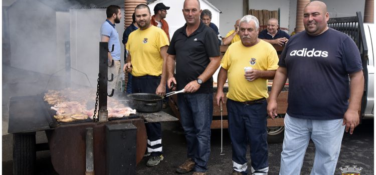MUNICÍPIO ASSINALA SÃO MARTINHO COM CONVÍVIO ENTRE COLABORADORES E JUNTAS DE FREGUESIA