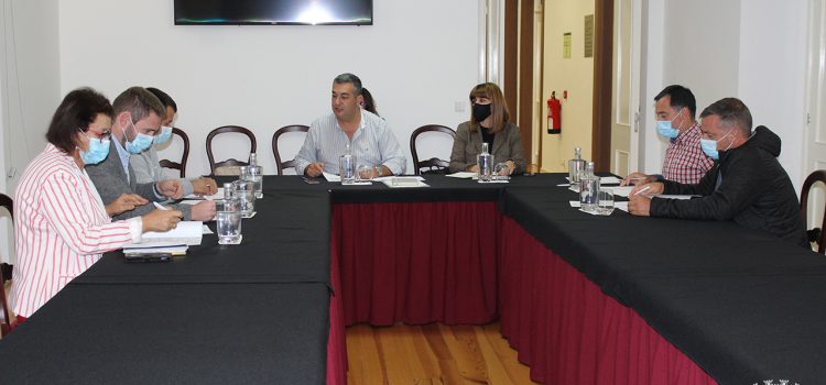 EXECUTIVO REÚNE COM PRESIDENTES DAS JUNTAS DE FREGUESIA DO CONCELHO