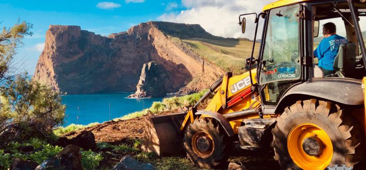 CONSTRUÇÃO DE MIRADOURO NA ZONA DE ENTRE MORROS