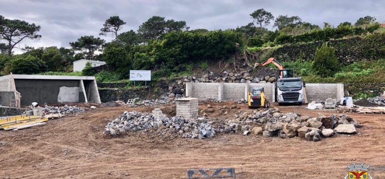 OBRA DE CONSTRUÇÃO DO PARQUE MULTIUSOS DA URZELINA EM ANDAMENTO