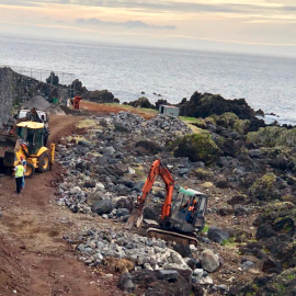 OBRA DE REFORÇO DO MURO DE PROTEÇÃO NA AV. DA CONCEIÇÃO