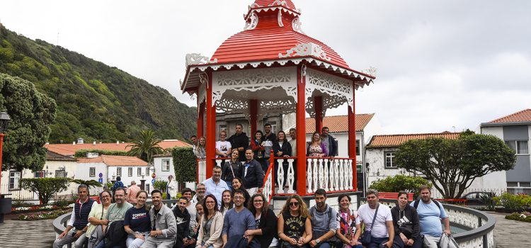 NOIVOS DE SANTO ANTÓNIO DE LUA DE MEL EM SÃO JORGE 
