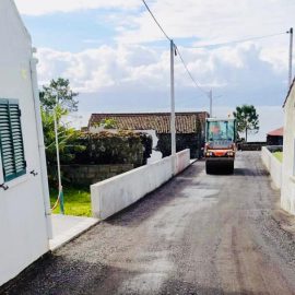 OBRA DE PAVIMENTAÇÃO DA CANADA DE ÁFRICA