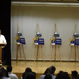 ENTREGA DE BOLSAS DE MÉRITO A ALUNOS DO ENSINO PÚBLICO E PROFISSIONAL DO CONCELHO ENTREGA DE BOLSAS DE MÉRITO A ALUNOS DO ENSINO PÚBLICO E PROFISSIONAL DO CONCELHO