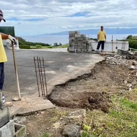 CONTRUÇÃO DE MURO DE PROTEÇÃO NO LUGAR DO BAIRRO NOVO