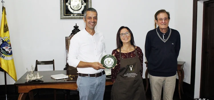 VELAS RECEBEU REUNIÃO DO CAPÍTULO DA ACADEMIA CULTURAL E GASTRONÓMICA DA CAÇA