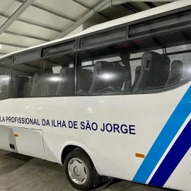 MUNICÍPIO APOIO PINTURA DA VIATURA DA ESCOLA PROFISSIONAL