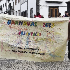 DESFILE DE CARNAVAL NAS RUAS DAS VELAS