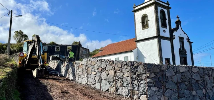 BENEFICIAÇÃO DO ACESSO À CASA DO ESPÍRITO SANTO NA RIBEIRA DA AREIA