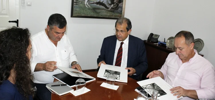 LUÍS SILVEIRA REÚNE COM PRESIDENTE DA ANACOM LUÍS SILVEIRA REÚNE COM PRESIDENTE DA ANACOM