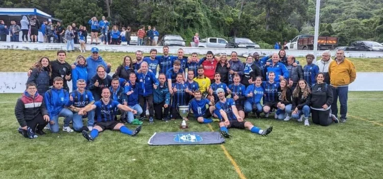LUÍS SILVEIRA ENTREGA TAÇA AO CAMPEÃO DA AFAH